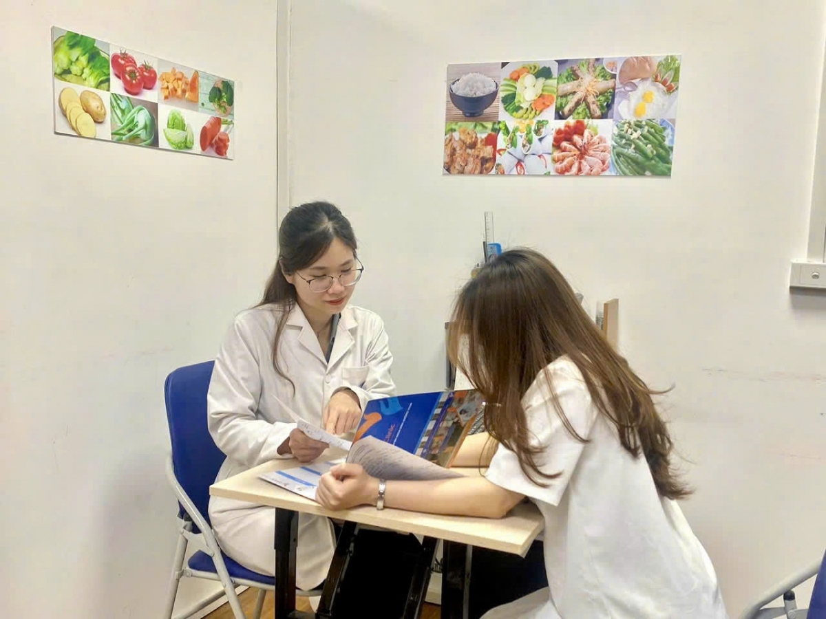 BS Đoàn Hồng cho rằng nước ép trái cây, rau củ chỉ phát huy lợi ích khi sử dụng đúng cách, đúng liều lượng