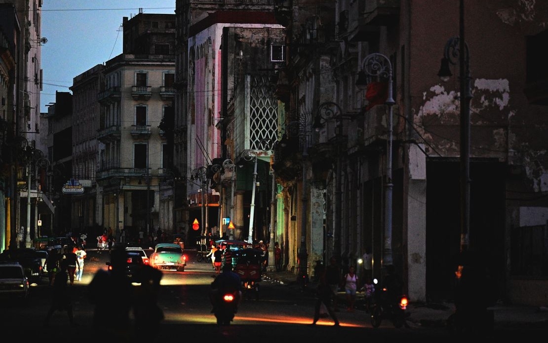 Tình trạng mất điện ở Cuba. Ảnh: CNN.