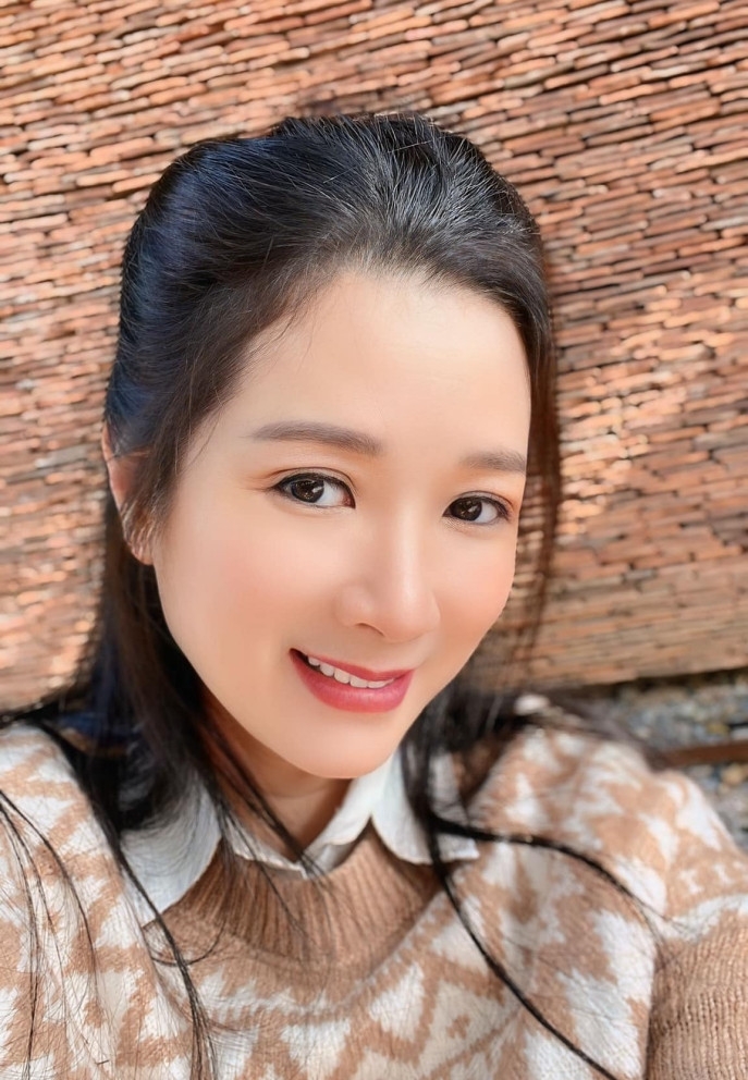 Thanh Thanh Hiền đăng ảnh selfie, kèm chia sẻ tích cực: "Cuộc sống dù rất thiếu... Không thể thiếu nụ cười".