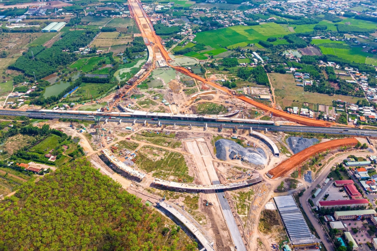 Đây là công trình giao thông quan trọng kết nối sân bay Long Thành với Quốc lộ 51 và cao tốc TP. Hồ Chí Minh - Long Thành - Dầu Giây.