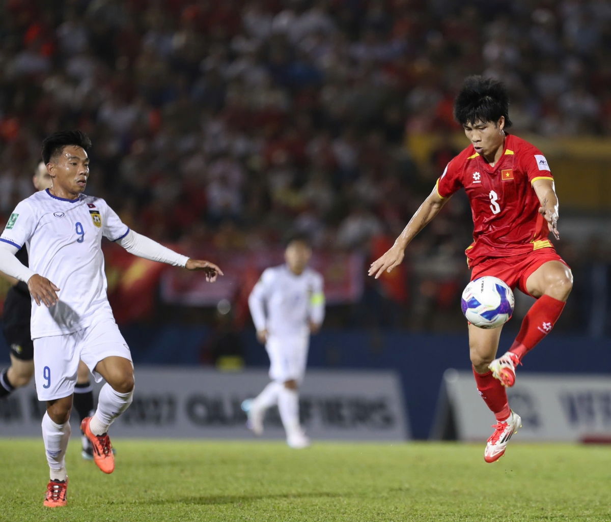 Văn Vĩ lập cú đúp (Ảnh: Đức Minh)