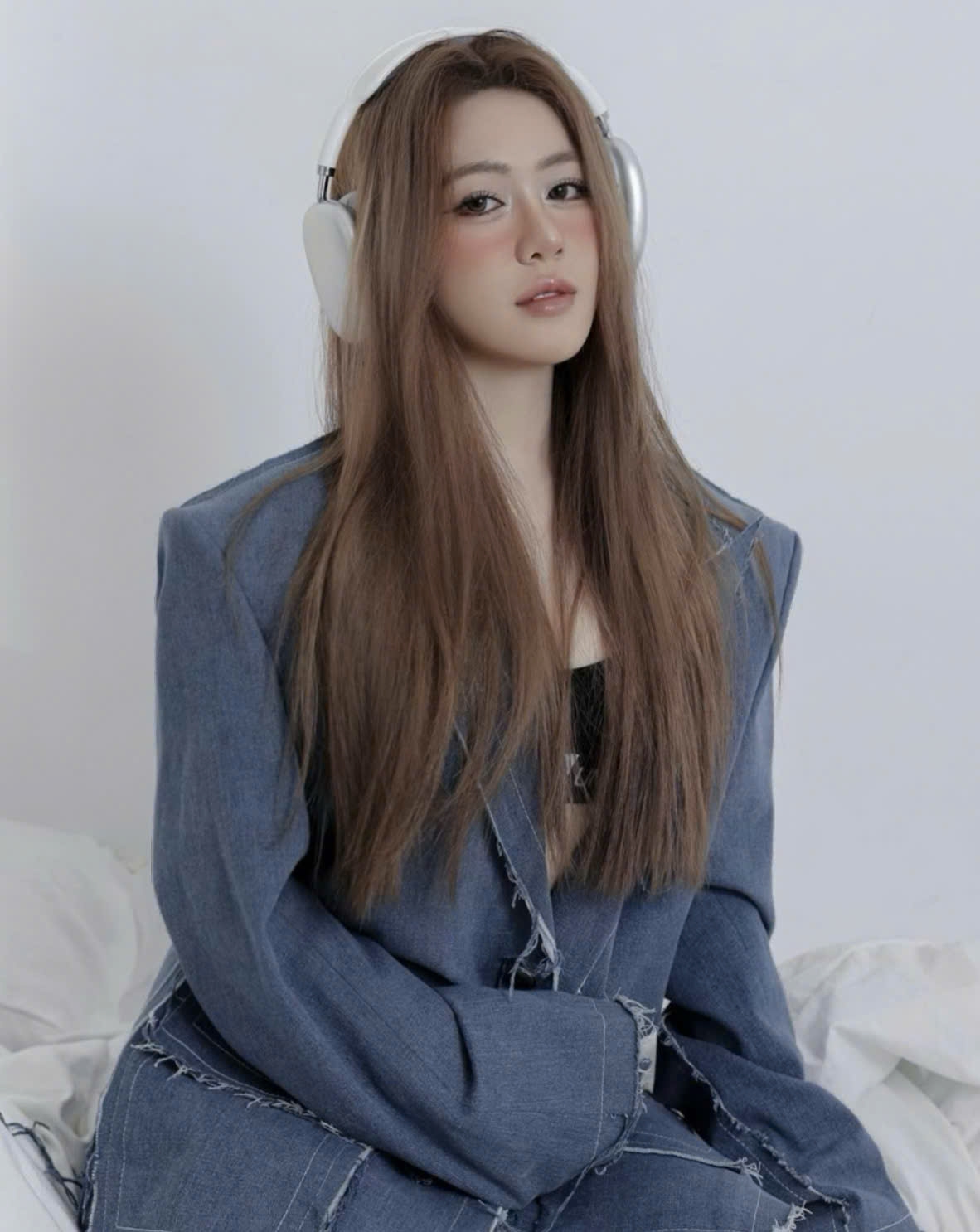 Tâm Nhi chia sẻ góc khuất nghề Idol Live.