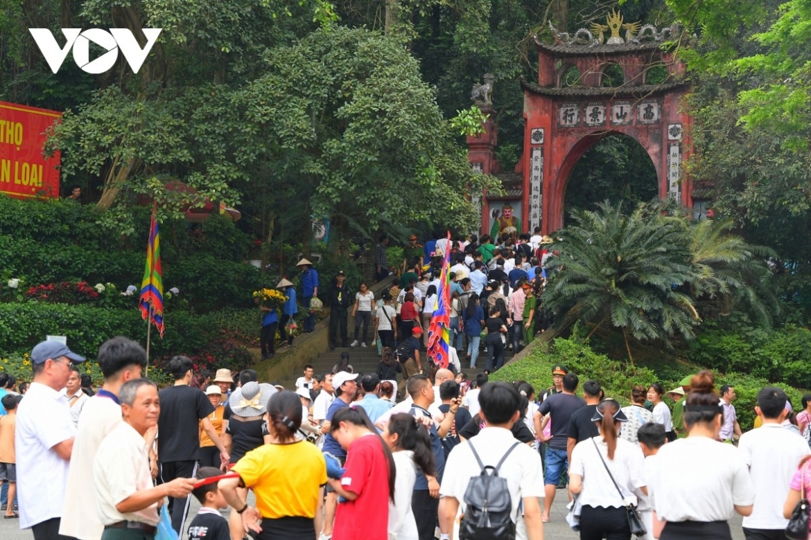 Giỗ Tổ Hùng Vương hàng năm là dịp Phú Thọ đón rất đông du khách.
