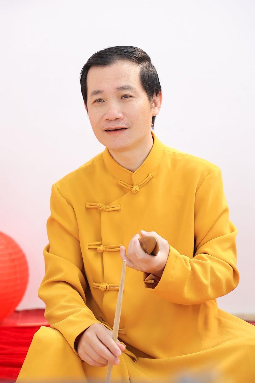 Nhà nghiên cứu âm nhạc Nguyễn Quang Long