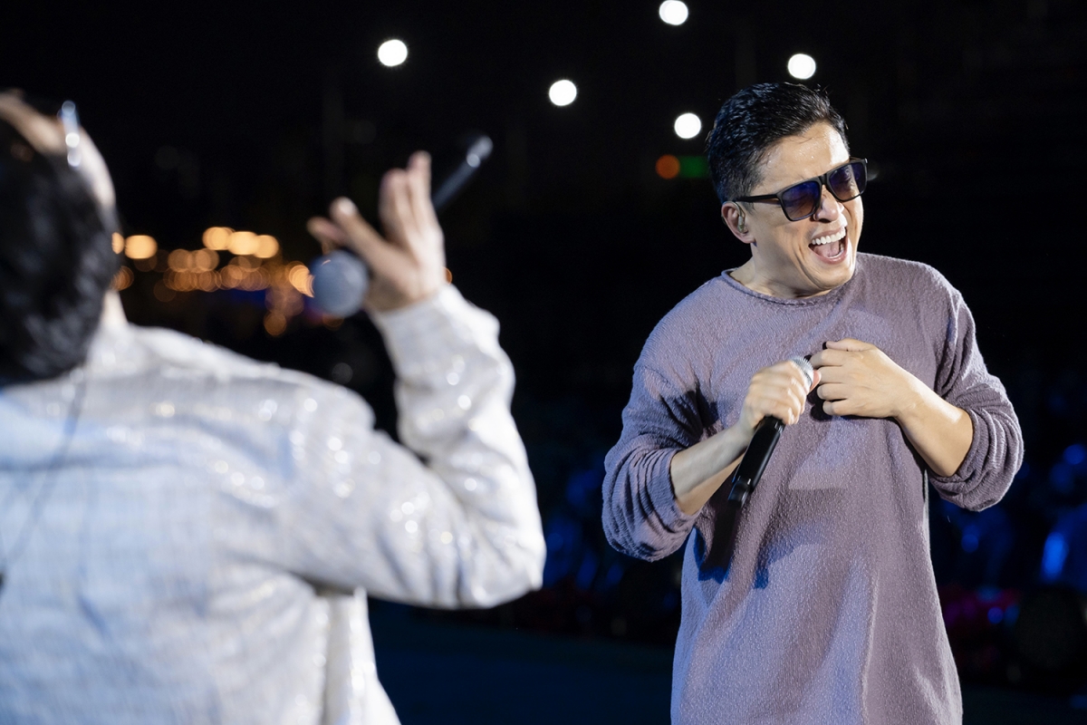 Đến với concert, lần đầu tiên khán giả thưởng lãm và thưởng thức sự kết hợp âm nhạc vô cùng đặc biệt, tràn ngập hơi thở của thanh xuân và tình yêu giữa Hà Anh Tuấn với 2 vị khách mời đặc biệt này.