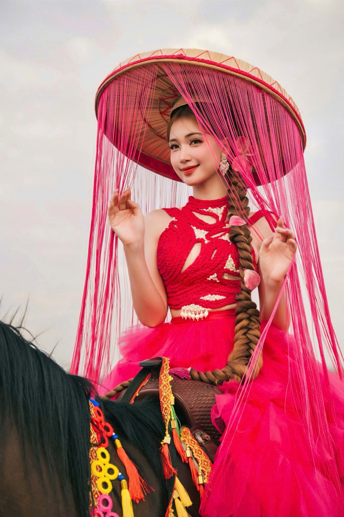 NTK chia sẻ: "Tôi làm nghề cũng như đang nấu một món ăn ngon, mọi thứ cần được gia giảm một cách vừa vặn, nấu ra được món ăn vừa miệng số đông rất khó, còn nấu một món rất mặn hay rất nhạt thì đơn giản vô cùng ". Anh cũng tiết lộ sắp tới sẽ thực hiện những dự án thời trang về Hà Nội, Tây Bắc...