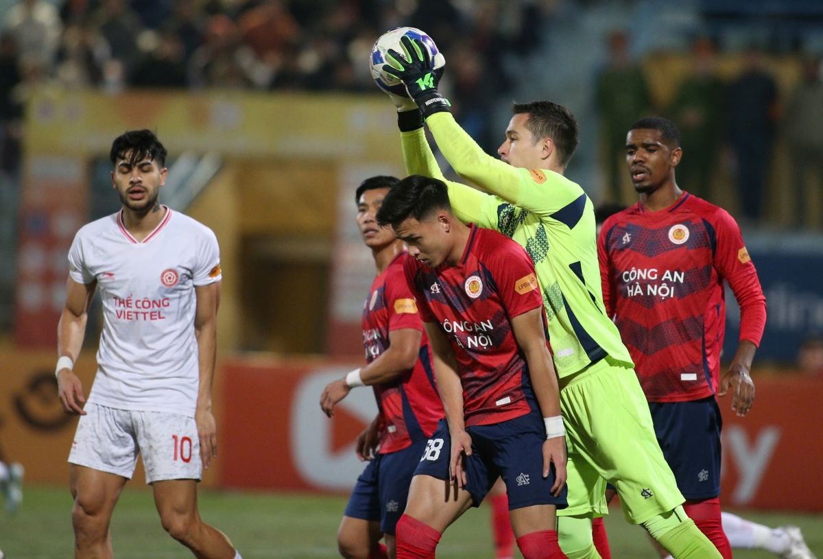 Nguyễn Filip từng góp mặt với ĐT Việt Nam ở ASEAN Cup 2024 nhưng phong độ hiện tại không ổn định.
(Ảnh: VPF). 