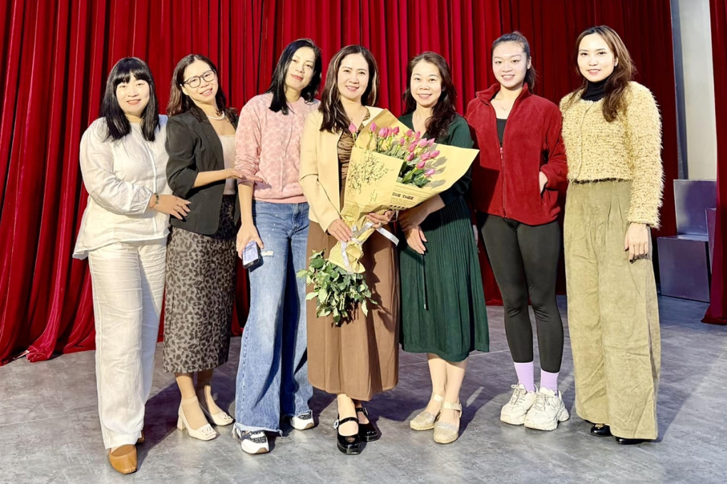 NSƯT Nguyệt Hằng thông báo về làm tại Cao đẳng Nghệ thuật Hà Nội sau khi nghỉ việc tại Nhà hát Tuổi Trẻ. (Nguồn: FBNV)