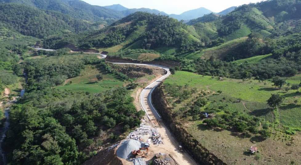 Một đoạn đường do ban quản lý dự án đầu tư xây dựng công trình Giao thông tỉnh Ninh Thuận đang xây dựng