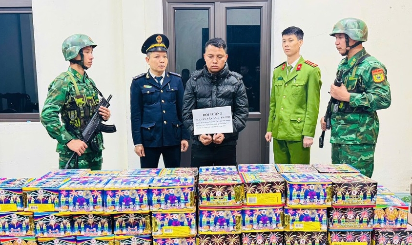 Đối tượng Nguyễn Văn Ánh bị lực lượng chức năng bắt giữ. Ảnh: BHT