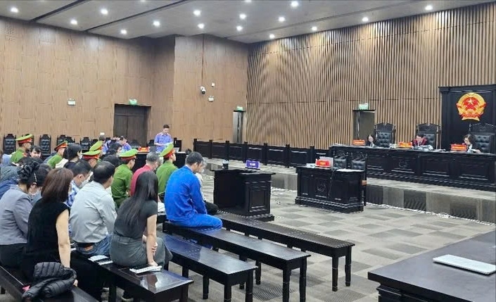 Toàn cảnh phiên toà