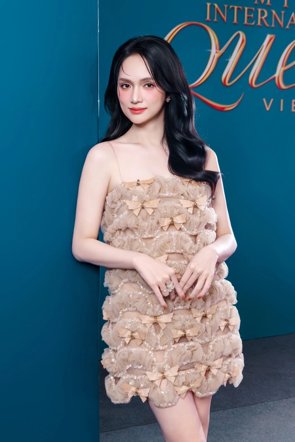 Miss International Queen Vietnam 2025 do Hương Giang sản xuất bị thí sinh 'tố' cắt ghép sai sự thật, khán giả chê chiêu trò, sau hai tập công chiếu.