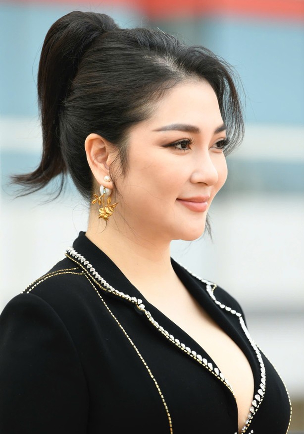 Hoa hậu Việt Nam 2004 Nguyễn Thị Huyền đằm thắm tuổi 40.