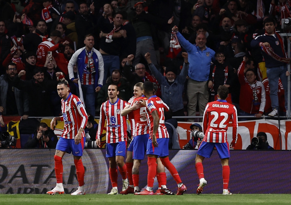Atletico Madrid tung ra ''đòn phủ đầu'' với đội khách. (Ảnh: Reuters). 