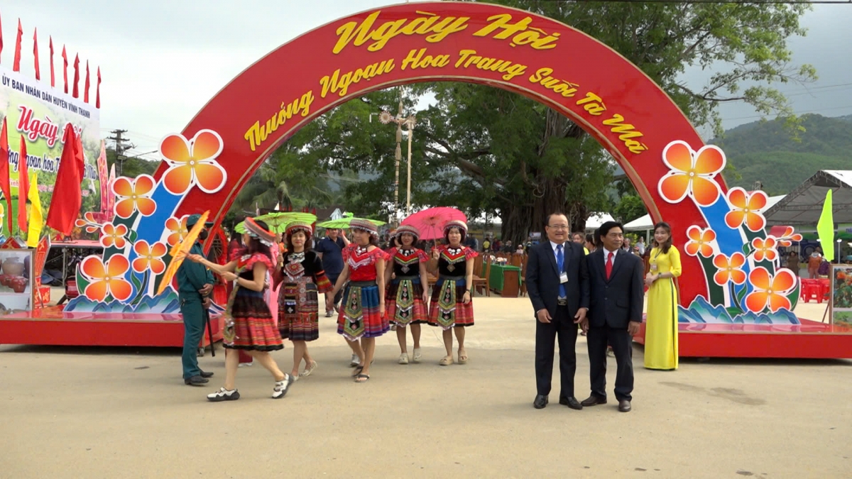 Khu vực tổ chức ngày hội thưởng ngoạn hoa trang tại huyện miền núi Vĩnh Thạnh, tỉnh Bình Định