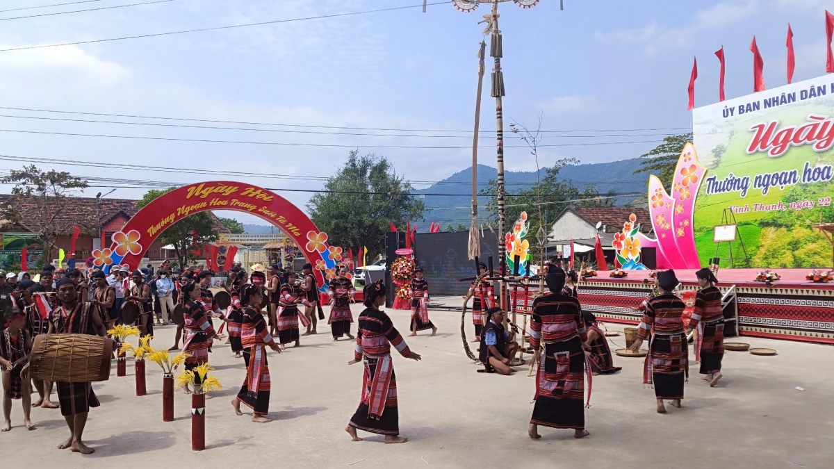 Lễ hội ăn cốm lúa mới của người đồng bào Bana Kriêm ở huyện miền núi Vĩnh Thạnh. 