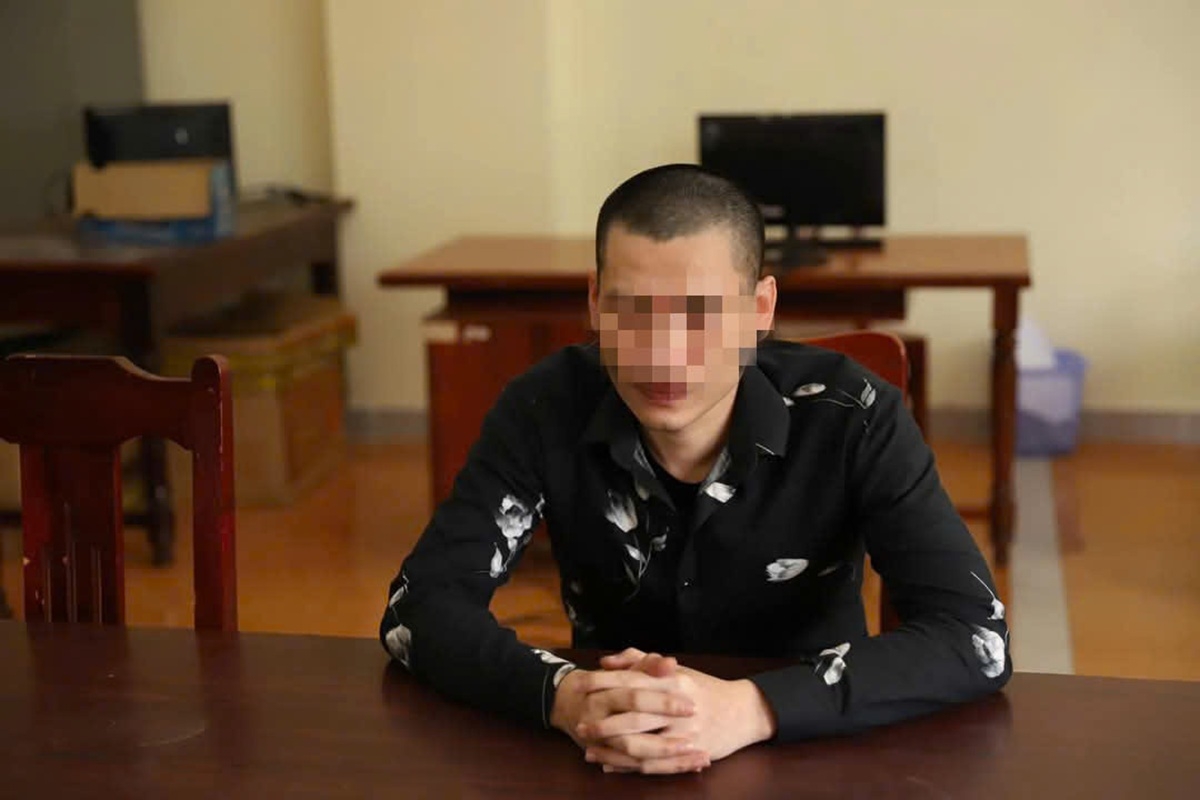 Võ Thanh Thuận ra đầu thú sau thời gian lẫn trốn. Ảnh: CANT