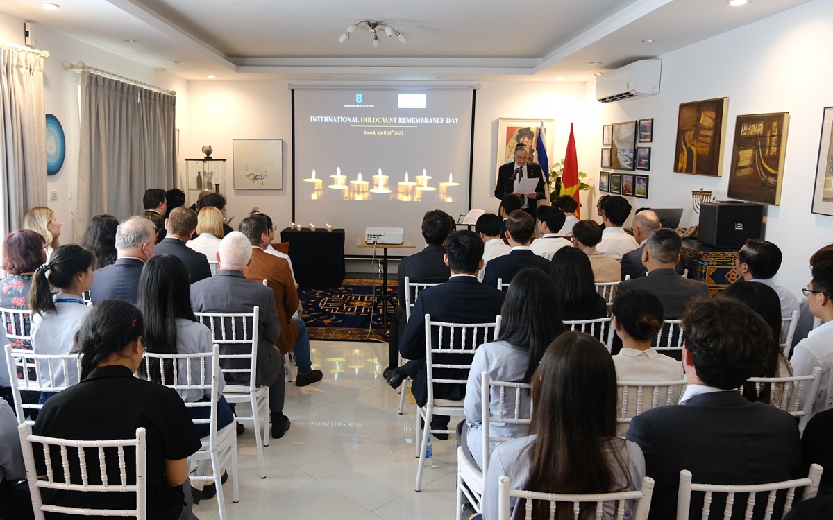 Buổi lễ tưởng niệm Holocaust và vinh danh người cứu nạn nhân Holocaust, tổ chức tại Hà Nội vào chiều 24/4 (ảnh do Đại sứ quán Israel tại Việt Nam cung cấp).