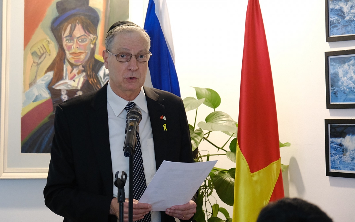 Đại sứ Israel Yaron Mayer phát biểu tại buổi lễ (ảnh do Đại sứ quán Israel tại Việt Nam cung cấp).