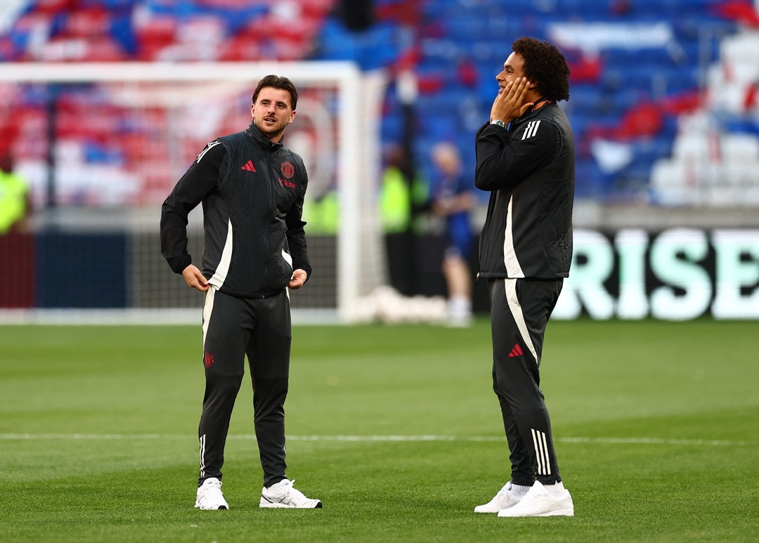 Các cầu thủ MU có mặt ở Groupama từ rất sớm (Ảnh: Reuters)