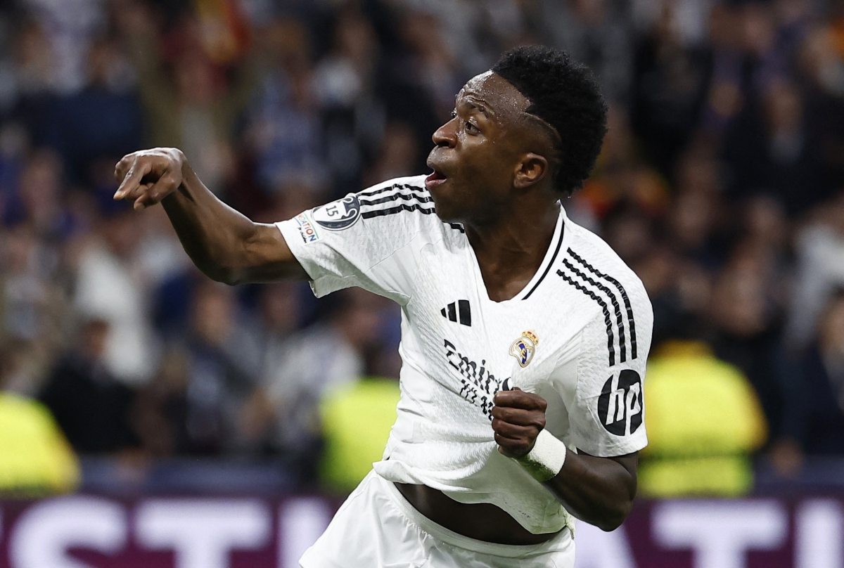 Saka và Vinicius ghi bàn liên tiếp chỉ trong ít phút. (Ảnh: Reuters). 