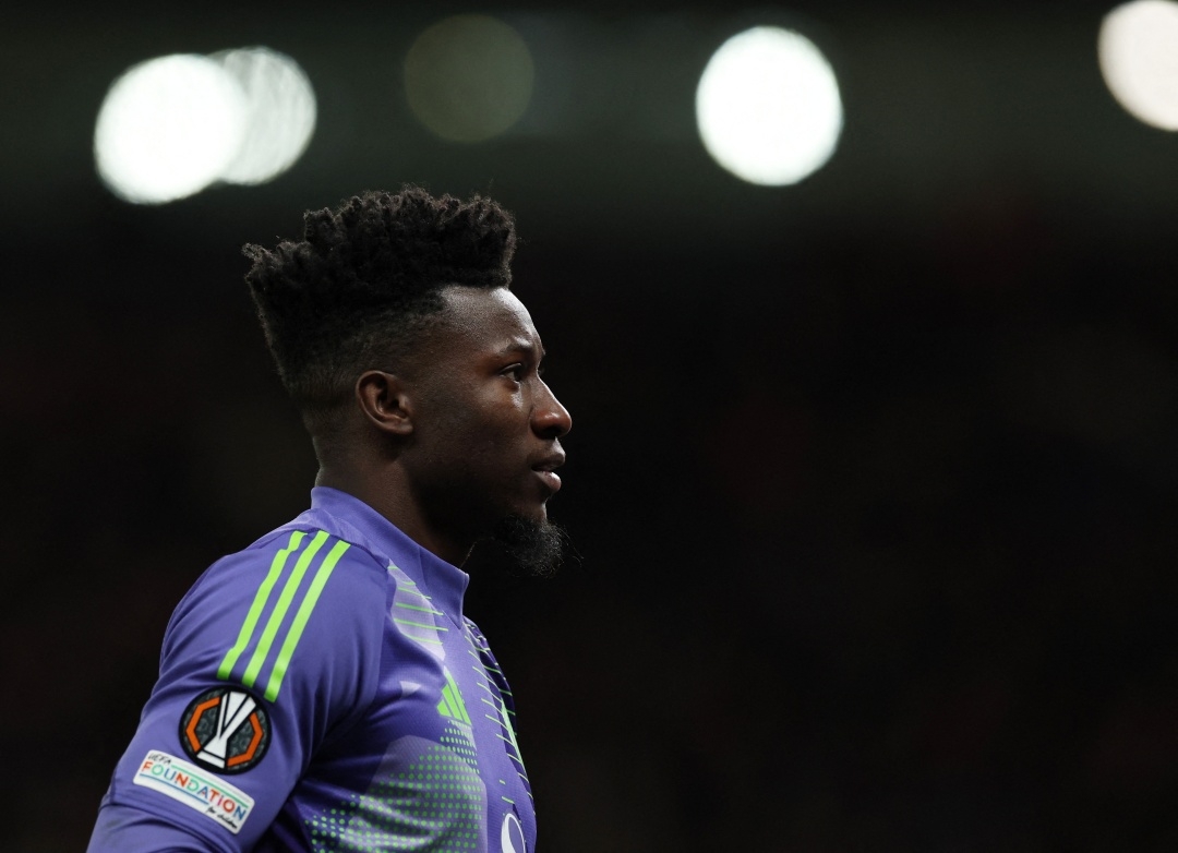 Onana đang chơi tập trung (Ảnh: Reuters)