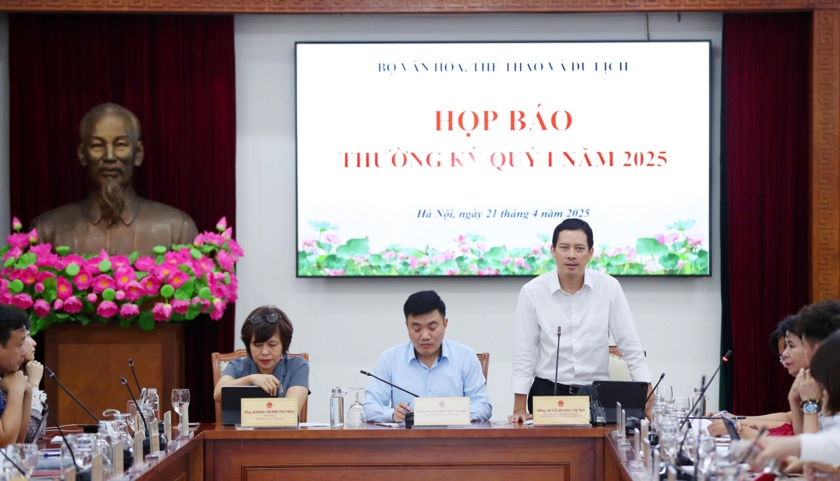 Ông Lê Quang Tự Do – Cục trưởng Cục Phát thanh, Truyền hình và Thông tin điện tử chia sẻ tại họp báo. Ảnh: Trần Huấn.