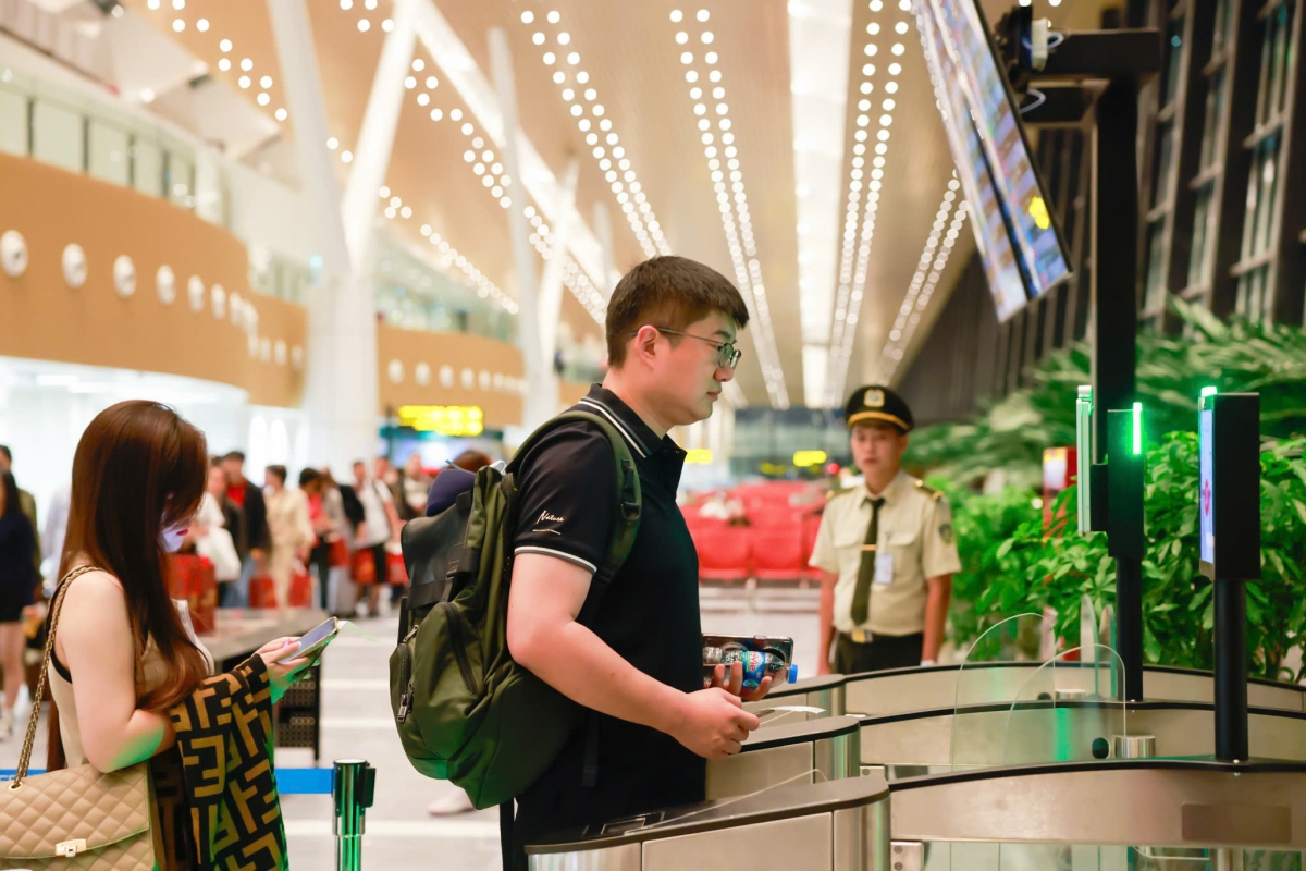 Trong thời gian tới, Vietnam Airlines sẽ tiếp tục cập nhật lộ trình chuyển khai thác các đường bay nội địa khác sang nhà ga T3 và sẽ thông báo rộng rãi đến hành khách qua các kênh chính thức.