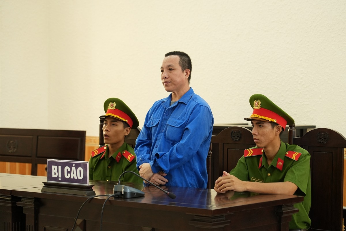 Bị cáo Lê Hoàng Trung tại phiên toà. Ảnh: CABT 