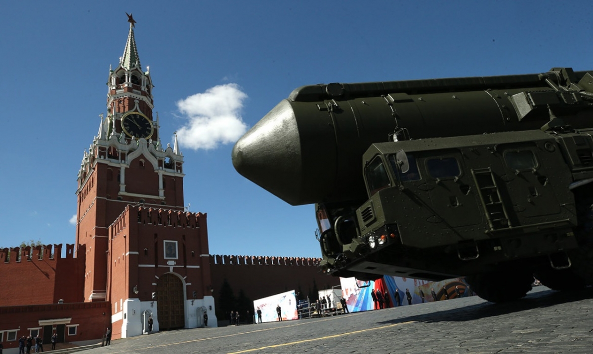Tên lửa đạn đạo liên lục địa Nga trên Quảng trường Đỏ. Ảnh: TASS.
