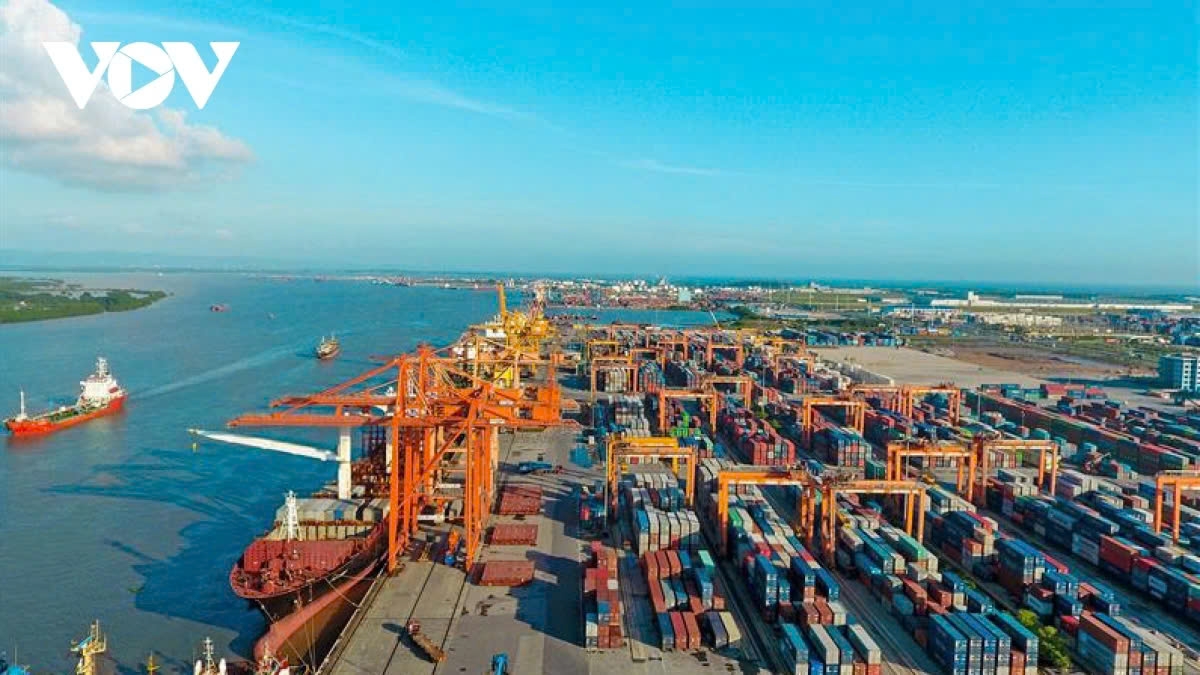 Chính phủ giữ nguyên mục tiêu tăng trưởng GDP năm 2025 từ 8% trở lên. Ảnh minh họa