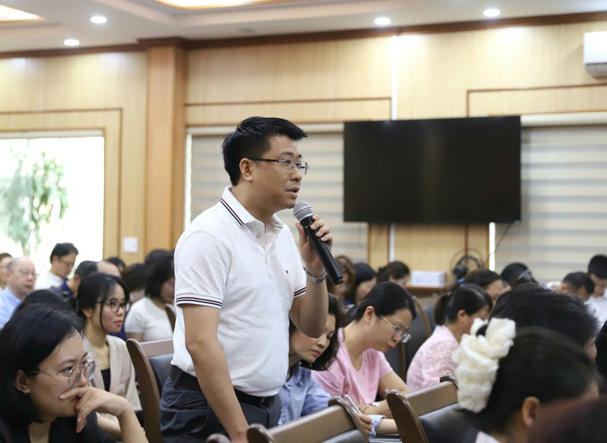 Ban quản lý Khu kinh tế Hải Phòng và các ban ngành Thành phố đối thoaij với doanh nghiệp
