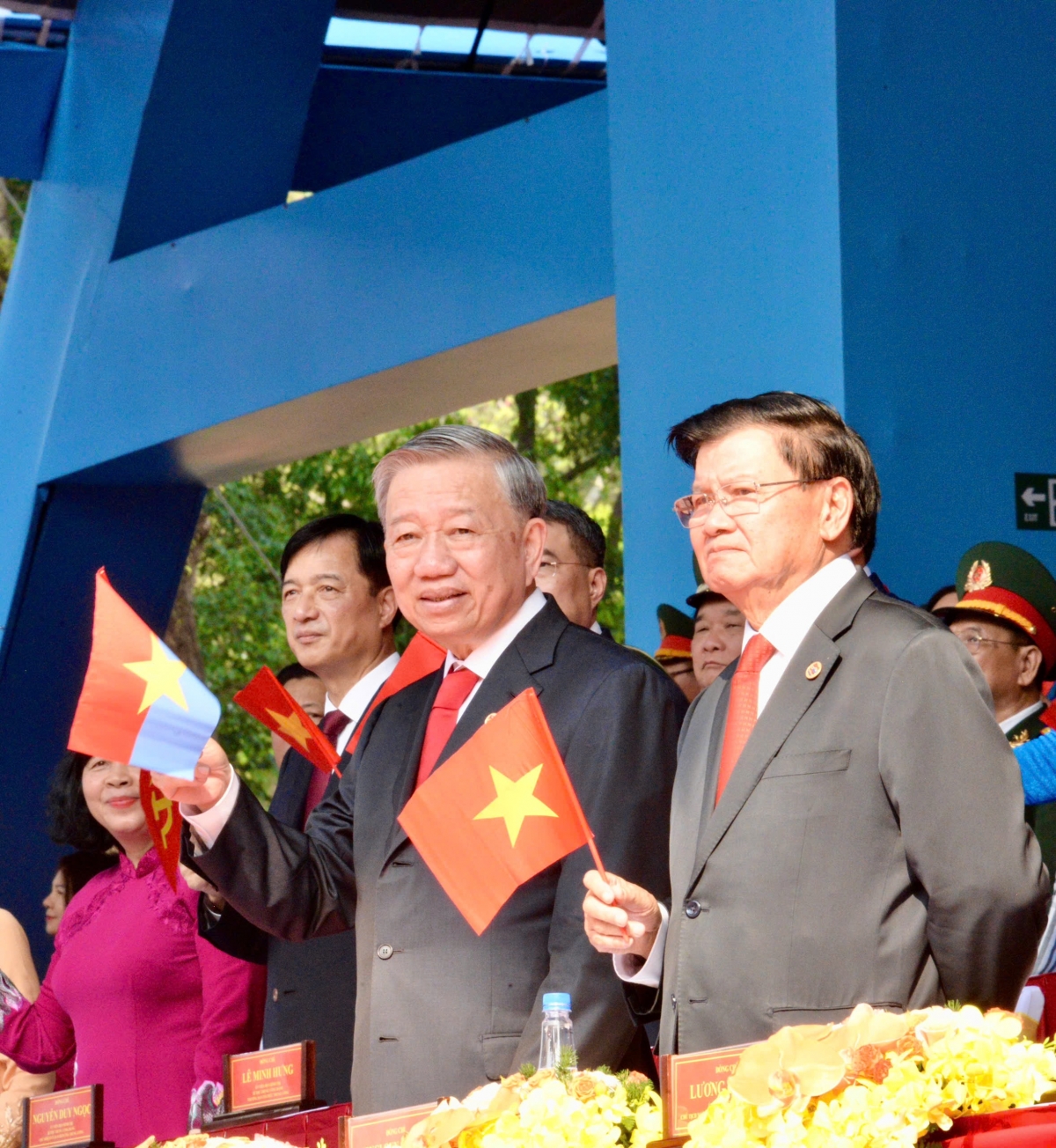 Tổng Bí thư Tô Lâm và các vị khách quý trên khán đài 