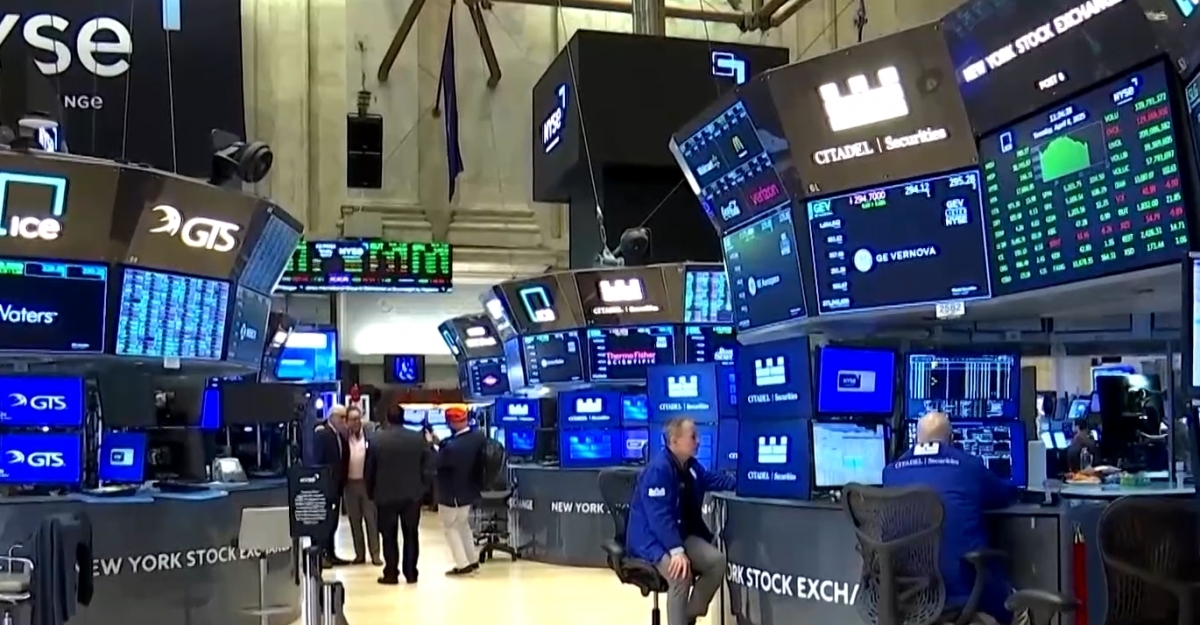 Tài chính toàn cầu khởi sắc khi Mỹ hoãn áp thuế (Ảnh minh họa: Reuters)