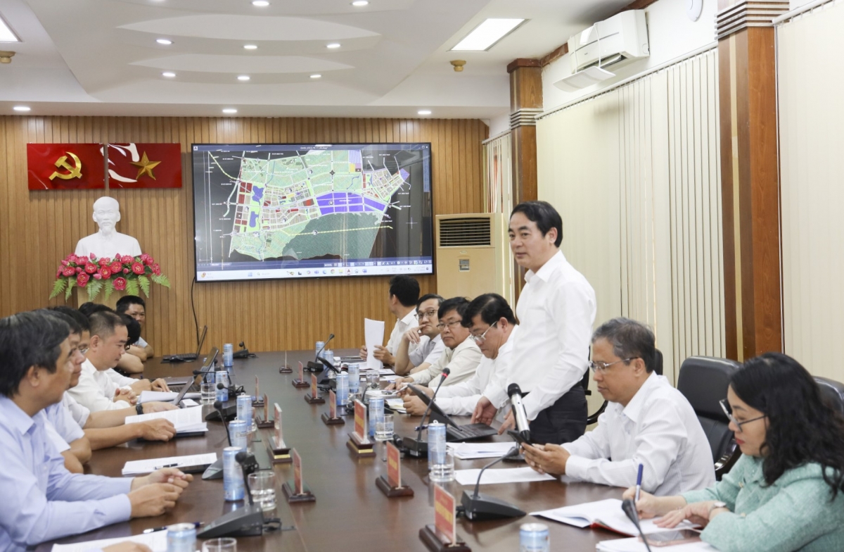 Ông Nghiêm Xuân Thành, Bí thư Tỉnh ủy Khánh Hòa làm việc với Tổng Công ty Cổ phần Phát triển khu công nghiệp – Sonadezi về việc triển khai dự án đầu tư tại Khu kinh tế Vân Phong.