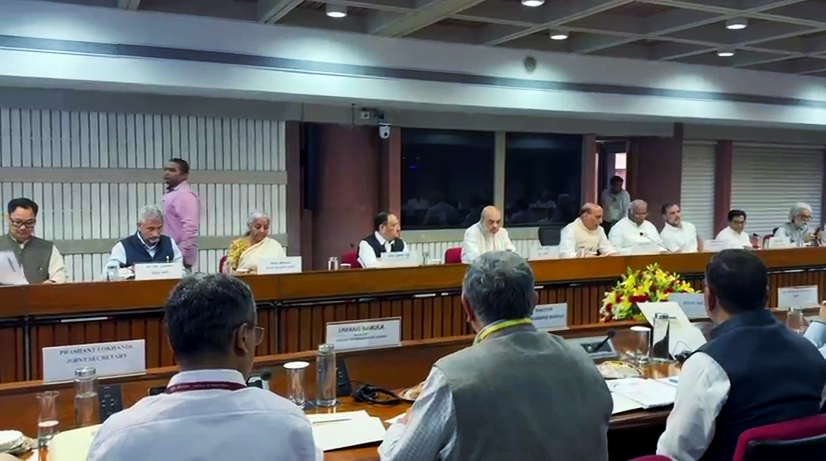 Cuộc họp toàn đảng do Bộ trưởng Quốc phòng Ấn Độ Rajnath Singh chủ trì ngày 24.4 tại Thủ đô New Delhi (Ảnh ANI)