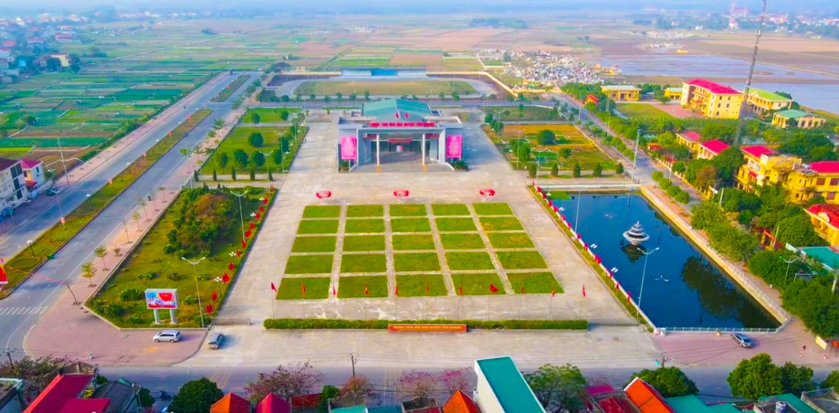 Nhà văn hóa huyện Yên Khánh