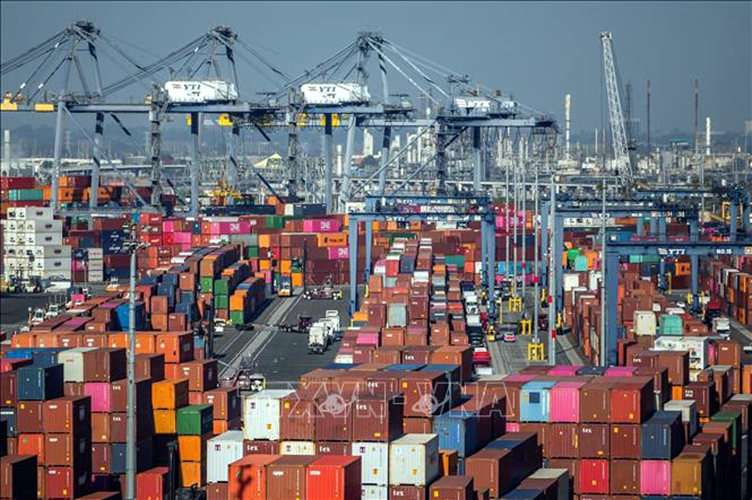 Cảng hàng hóa Los Angeles, bang California, Mỹ - Ảnh: AFP/TTXVN