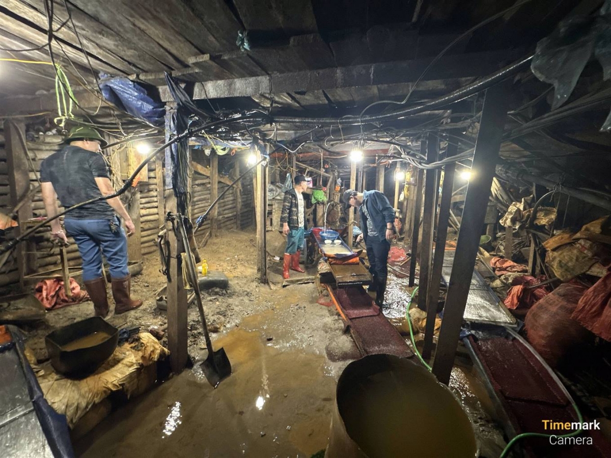 Hiện trường bên trong một hầm lò
