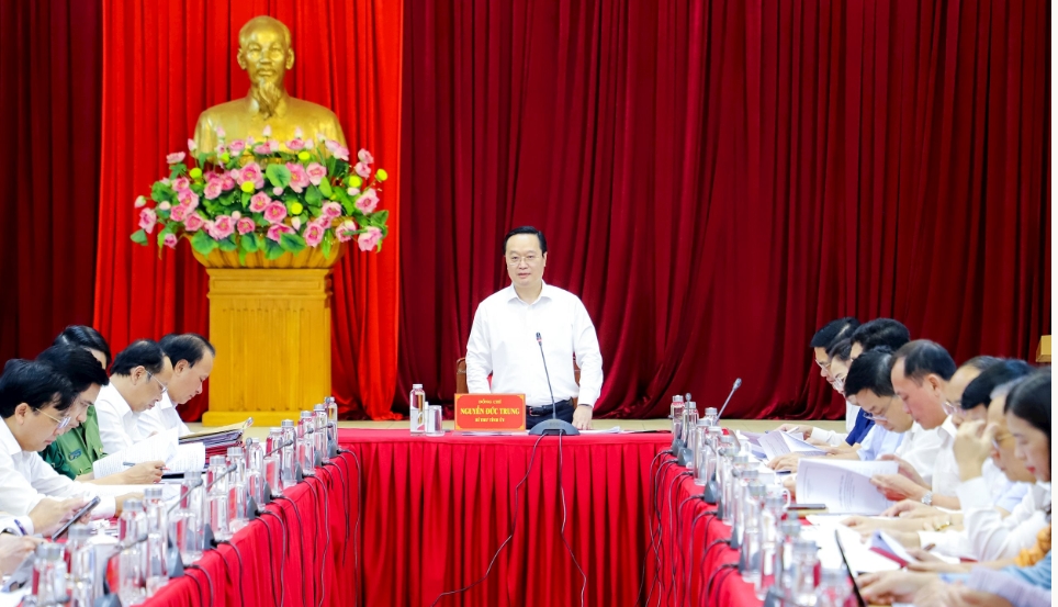 Ông Nguyễn Đức Trung, Bí thư Tỉnh ủy Nghệ An phát biểu chỉ đạo tại cuộc họp.