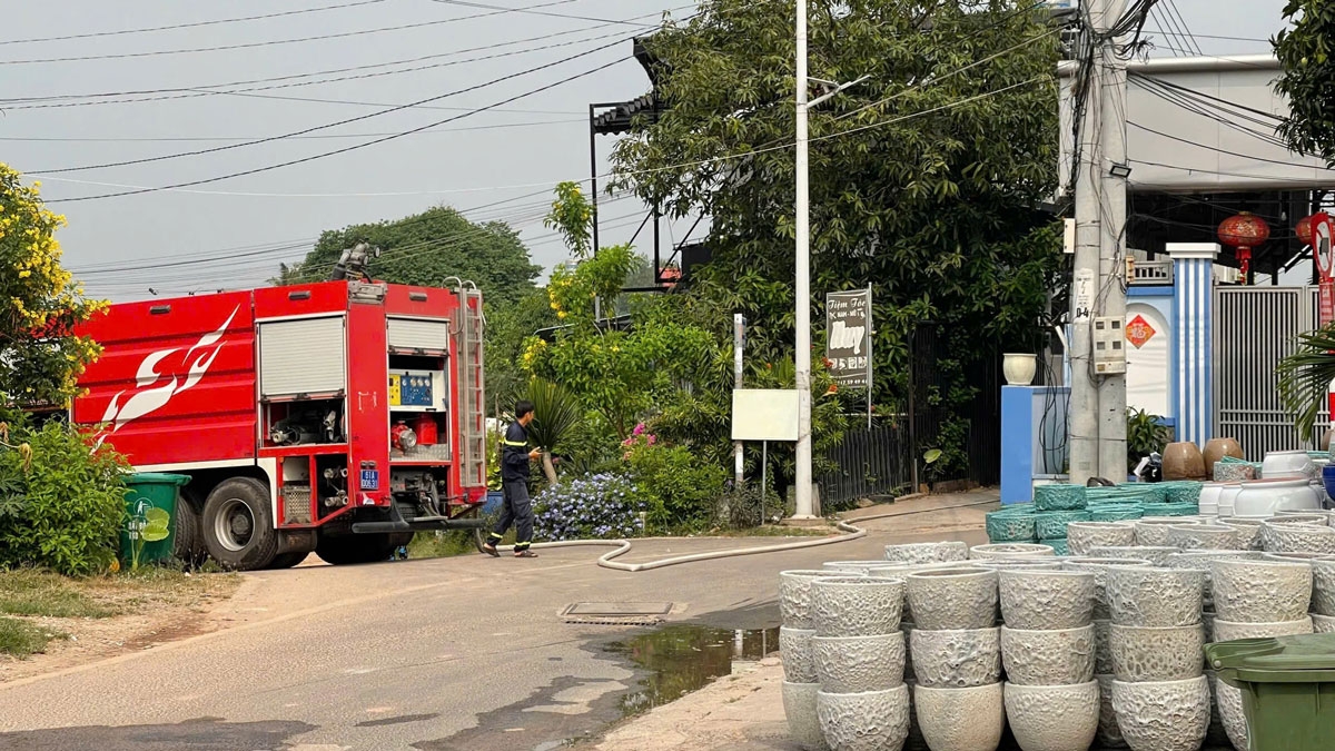 Lực lượng chữa cháy có mặt để phòng cháy, nổ