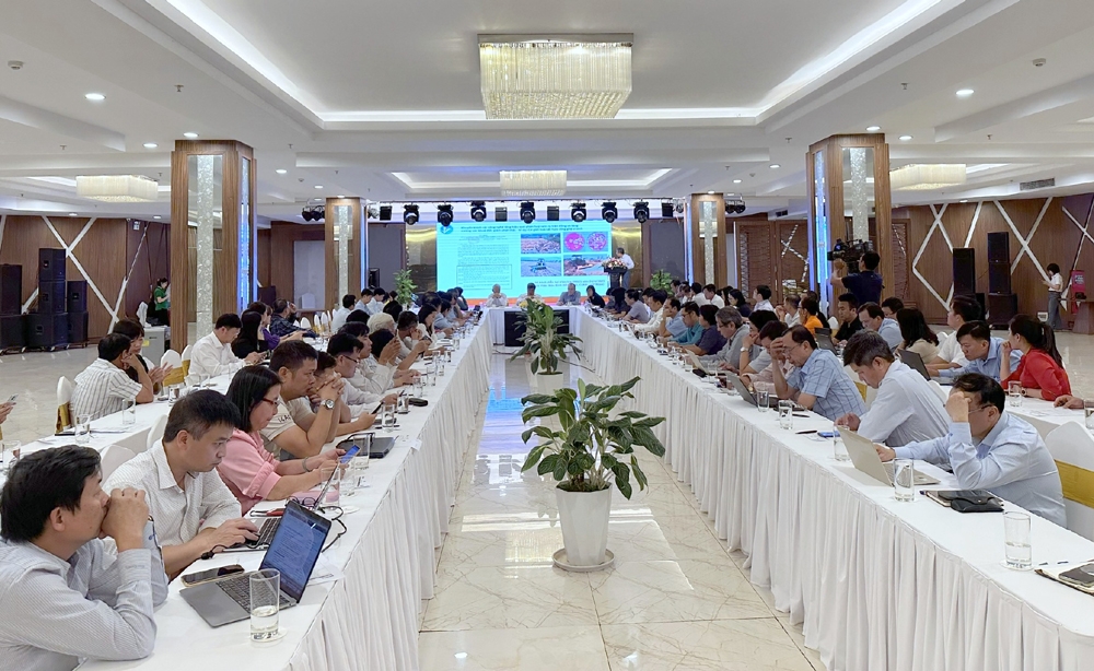 Bộ NN&amp;MT, Viện nghiên cứu lúa gạo quốc tế IRRI và Hiệp hội ngành hàng lúa gạo Việt Nam đã phối hợp tổ chức diễn đàn tăng cường chuỗi giá trị rơm rạ.