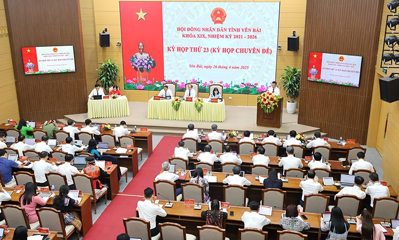 Kỳ họp HĐND tỉnh Yên Bái (ảnh: Hiên Thuỷ)