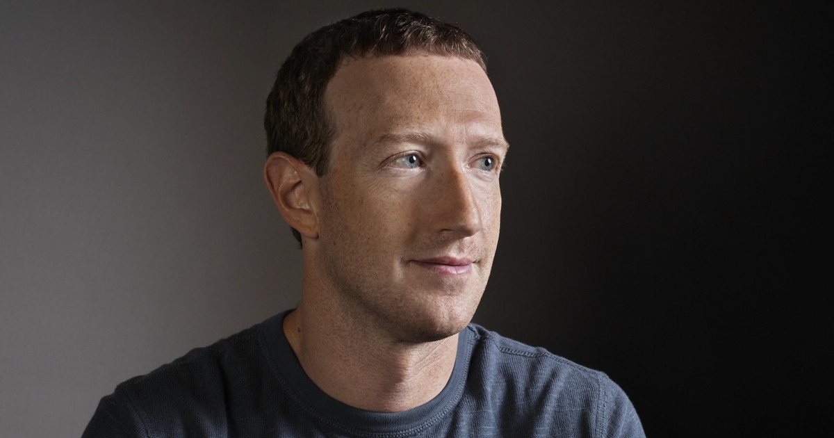 Ông Mark Zuckerberg (quốc tịch Mỹ) sở hữu tài sản ước tính 216 tỷ USD. Nguồn tài sản: Facebook. Năm nay là lần đầu tiên ông chủ Meta Platforms giữ vị trí giàu thứ 2 thế giới. Cổ phiếu Meta đã tăng gần 25% trong một năm qua, do thị trường lạc quan với các khoản đầu tư vào trí tuệ nhân tạo của công ty này.