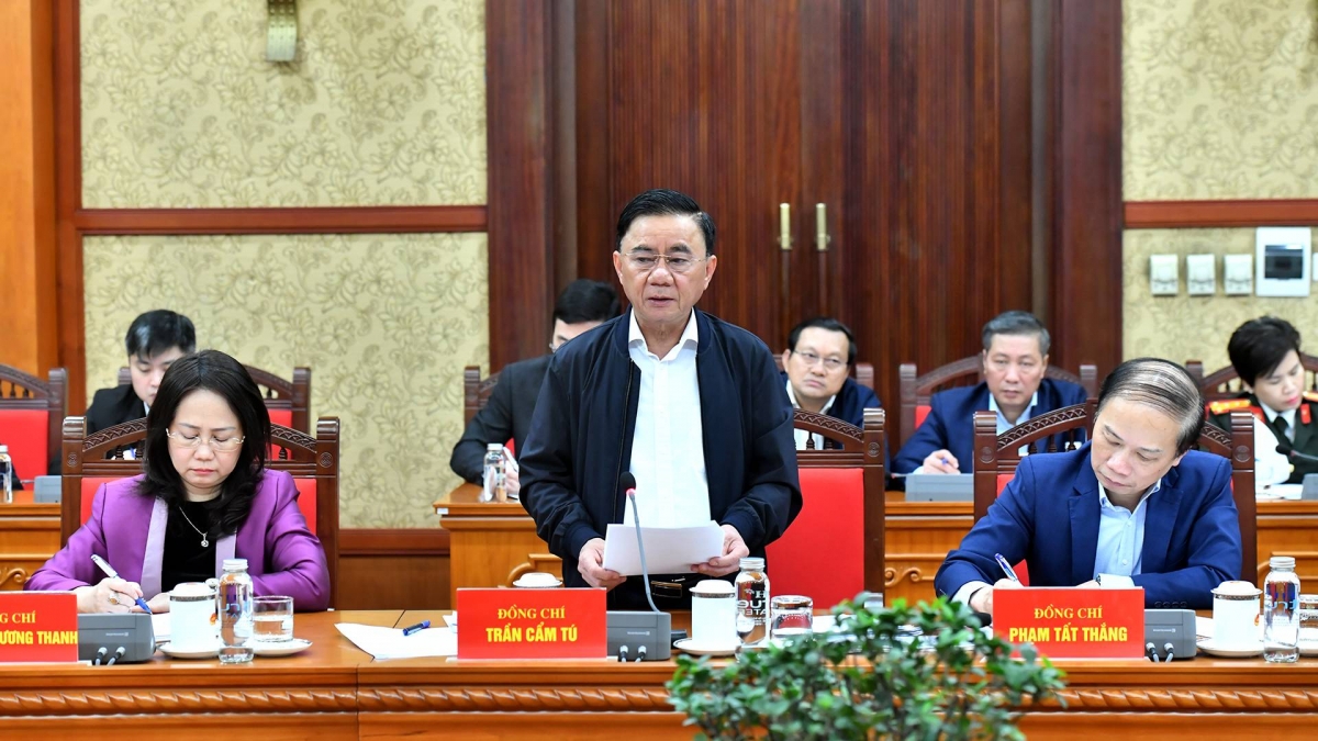 Thường trực Ban Bí thư Trần Cẩm Tú phát biểu tại phiên họp