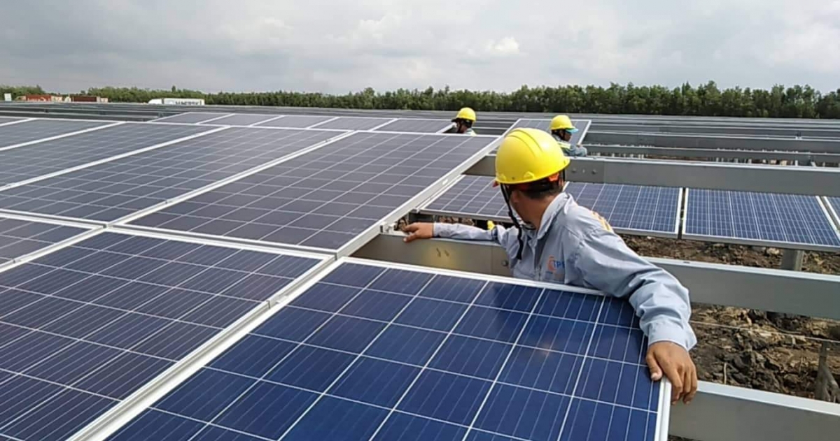 Tấm pin năng lượng mặt trời. Ảnh: KT