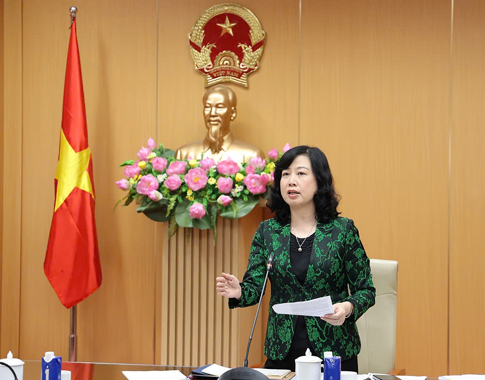 Bộ trưởng Bộ Y tế Đào Hồng Lan phát biểu tại cuộc họp trực tuyến xây dựng hướng dẫn sắp xếp, tổ chức lại các cơ sở y tế tại các đơn vị hành chính sau sắp xếp, tổ chức lại theo mô hình tổ chức chính quyền địa phương 2 cấp (Ảnh: Trần Minh)