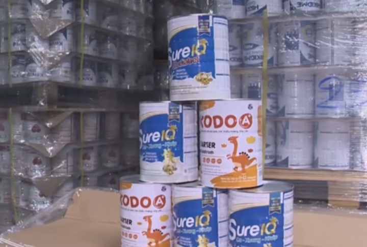 Nhãn hiệu sữa bột giả do các đối tượng sản xuất (Ảnh: VTV)