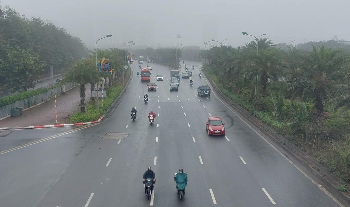 Miền Bắc có sương mùa, mưa rào và dông, Nam Bộ nắng nóng
