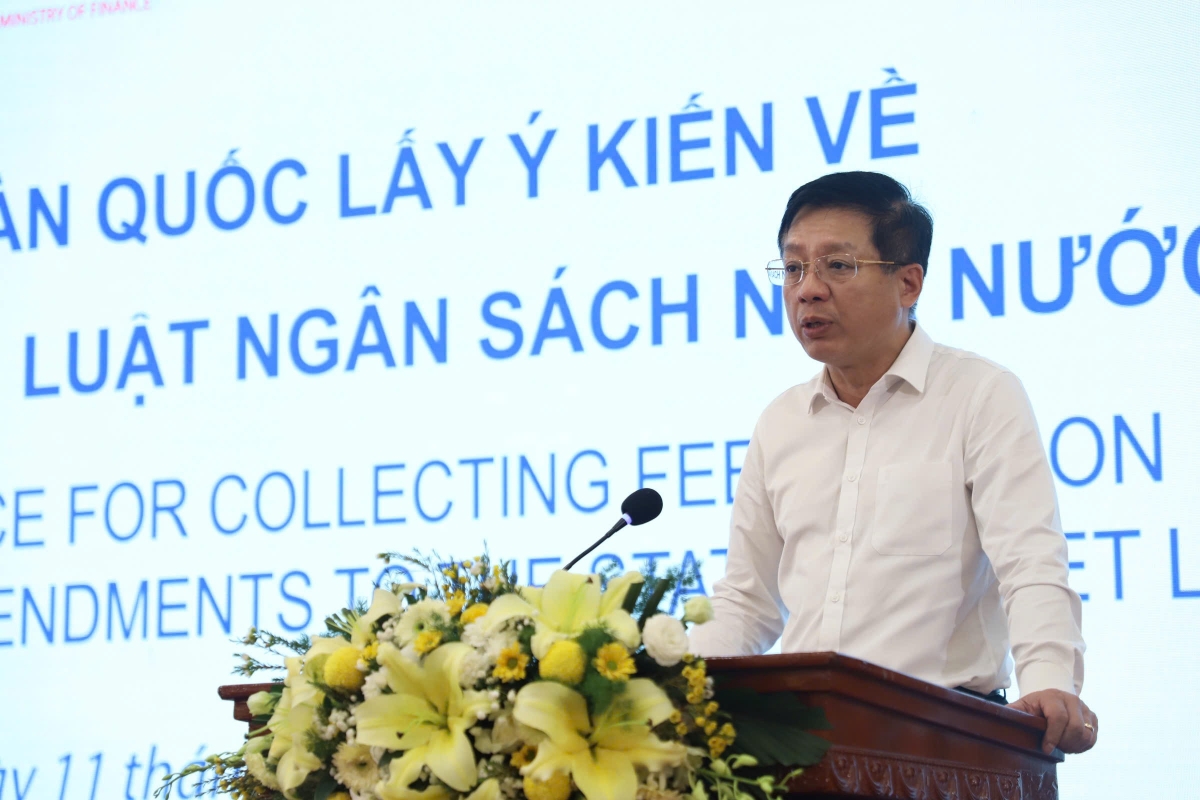 Thứ trưởng Bộ Tài chính Hồ Sỹ Hùng phát biểu tại hội nghị